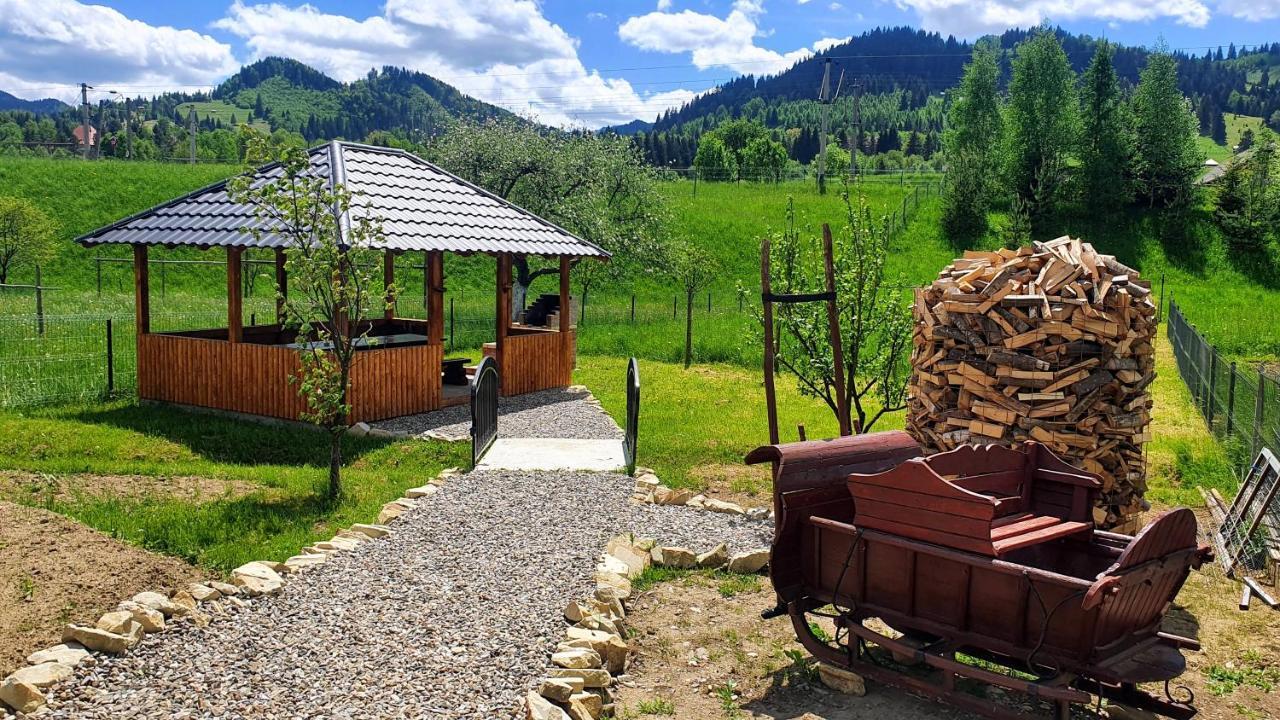 Cabana Alesia, Relaxare La Poalele Raraului Câmpulung Moldovenesc المظهر الخارجي الصورة