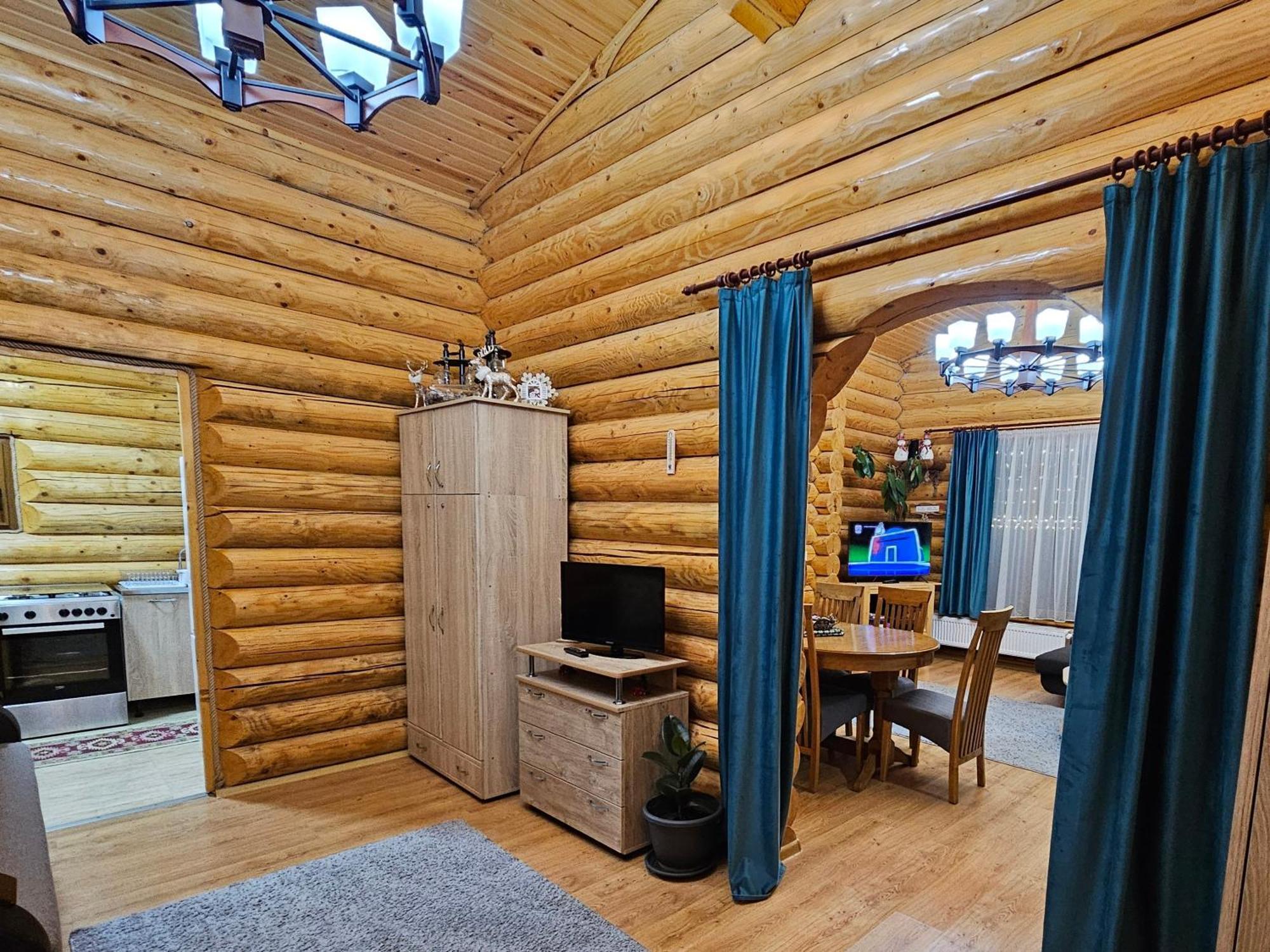 Cabana Alesia, Relaxare La Poalele Raraului Câmpulung Moldovenesc المظهر الخارجي الصورة